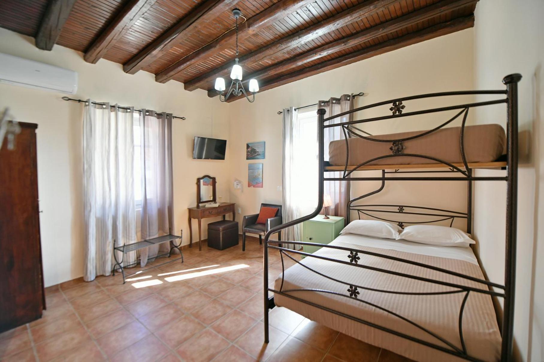 Athina Guesthouse Hydra  Exterior foto